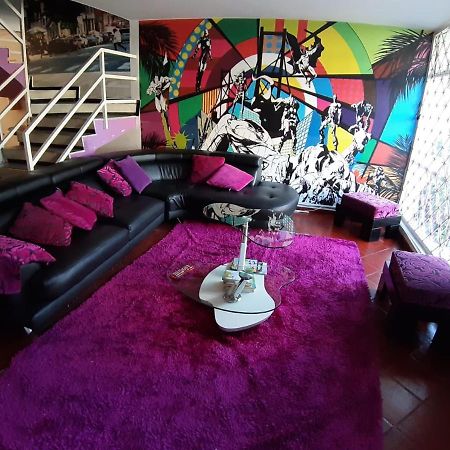 Hotel Comic City โบโกตา ภายนอก รูปภาพ