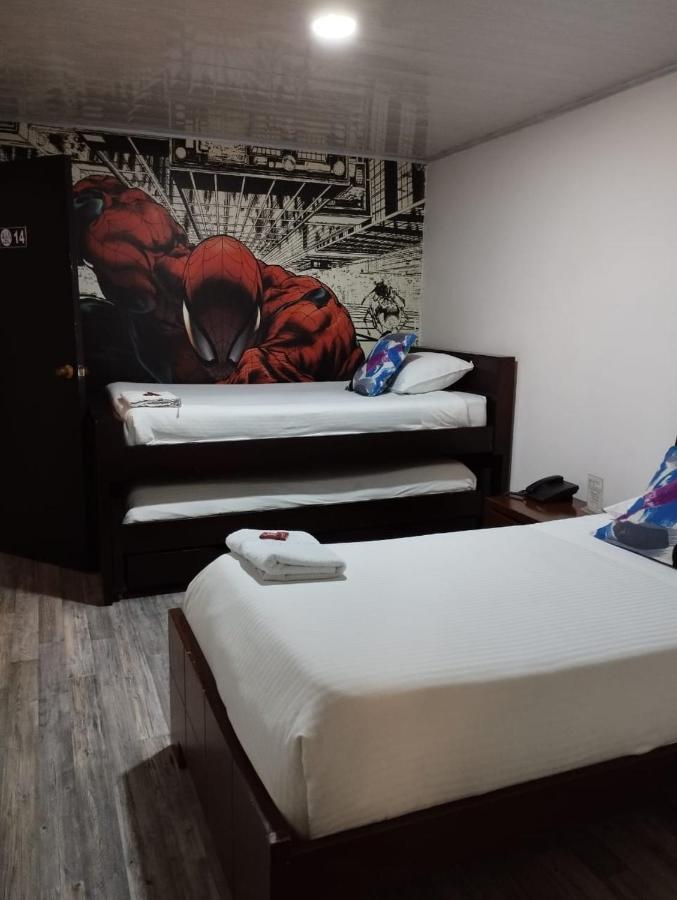Hotel Comic City โบโกตา ภายนอก รูปภาพ