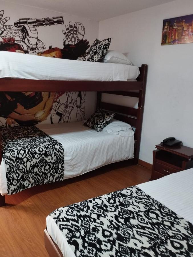Hotel Comic City โบโกตา ภายนอก รูปภาพ